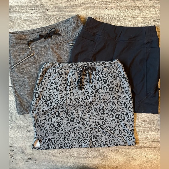 Lot of 3 Athleta and Sundry Mini Sport Skirts XXS- ALL INCLUDED - Picture 1 of 15